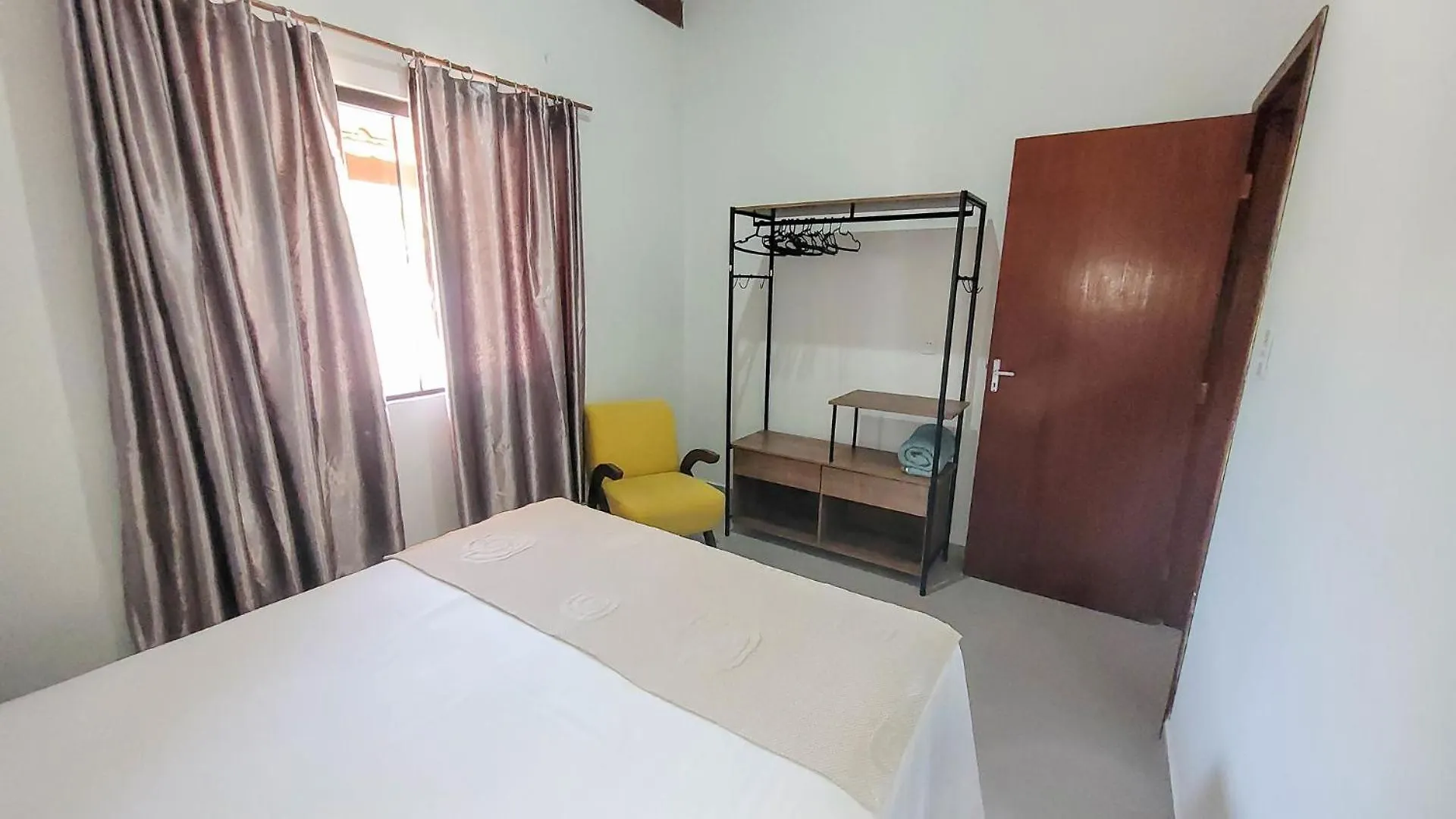 בית נופש בומבינאס Casa A 2 Quadras Da Praia De Zimbros Rw2724