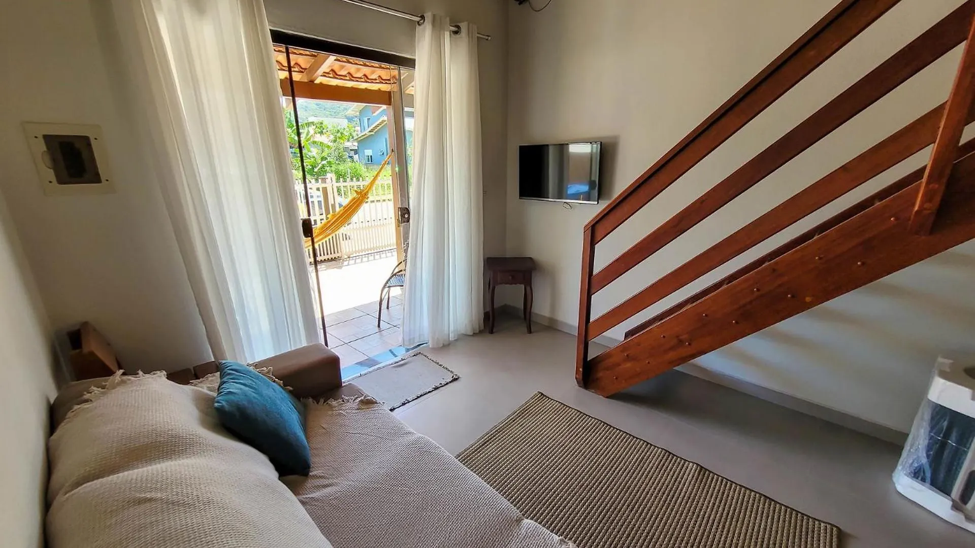 Casa A 2 Quadras Da Praia De Zimbros Rw2724 Bombinhas Nyaraló
